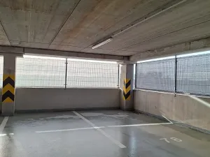 Pronájem garážového stání, Praha - Černý Most, Bryksova, 12 m2