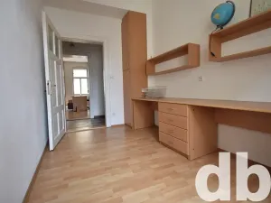 Pronájem kanceláře, Karlovy Vary, T. G. Masaryka, 75 m2