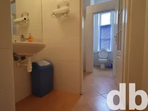 Pronájem kanceláře, Karlovy Vary, T. G. Masaryka, 75 m2