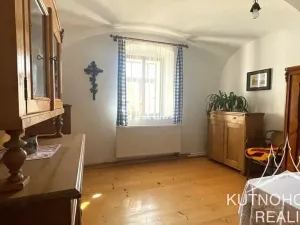 Pronájem chalupy, Čestín, 350 m2