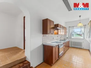 Prodej rodinného domu, Zvoleněves, 243 m2