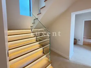 Prodej vily, Zadar, Chorvatsko, Krešimirova obala, 246 m2