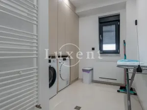 Prodej vily, Makarska, Chorvatsko, 280 m2