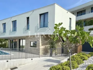 Prodej vily, Trogir, Chorvatsko, 326 m2