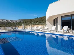 Prodej vily, Rogoznica, Chorvatsko, 310 m2