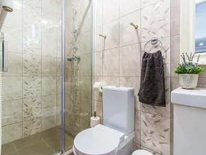 Pronájem bytu 1+1, Praha - Holešovice, Plynární, 37 m2