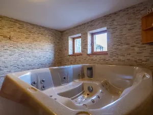 Prodej rodinného domu, Dolní Lomná, 1559 m2