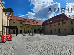 Pronájem garážového stání, Praha - Nusle, Bělehradská, 20 m2