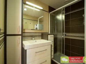 Prodej bytu 3+kk, Praha, Studnická, 93 m2