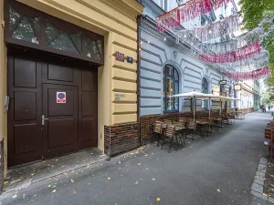 Prodej bytu 2+kk, Praha, Lucemburská, 51 m2