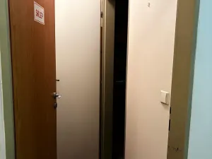 Pronájem - jiné, Praha - Holešovice, Osadní, 2 m2