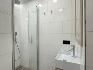 Pronájem bytu 1+kk, Praha - Strašnice, Michelangelova, 27 m2