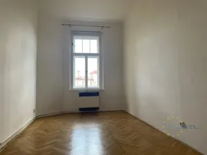 Pronájem bytu 2+kk, Praha - Nusle, Slavojova, 37 m2
