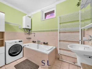 Prodej rodinného domu, Mimoň, nám. 1. máje, 256 m2