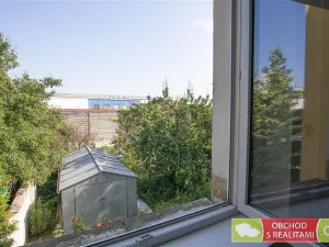 Prodej komerční, Praha, U plynárny, 300 m2