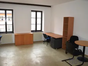 Pronájem bytu 1+kk, Jihlava, Benešova, 37 m2