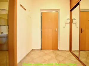 Pronájem bytu 2+kk, Praha - Strašnice, Gutova, 55 m2