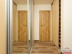 Pronájem bytu 1+1, Praha - Velká Chuchle, Nad Libří, 55 m2