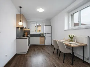 Prodej bytu 2+1, Mníšek pod Brdy, 5. května, 60 m2