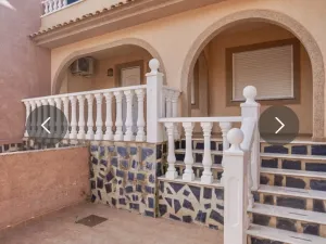 Prodej rodinného domu, Grand Alacant, Santa Pola , Alicante, Costa Blanca, Španělsko, 95 m2