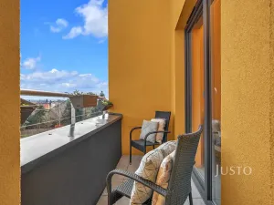 Prodej bytu 2+kk, Praha - Uhříněves, Oty Bubeníčka, 45 m2