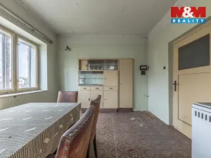 Prodej rodinného domu, Křinec, Dr. Chmelaře, 200 m2