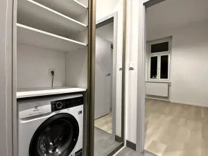 Pronájem bytu 2+kk, Praha - Holešovice, Plynární, 44 m2