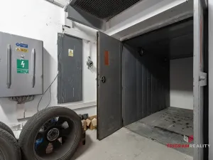 Pronájem kanceláře, Hradec Králové - Rusek, Černilovská, 243 m2