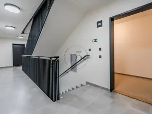 Pronájem bytu 2+kk, Praha - Prosek, Čakovická, 43 m2
