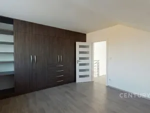 Prodej rodinného domu, Ivaň, 319 m2