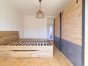 Pronájem bytu 2+1, Praha - Žižkov, Biskupcova, 80 m2