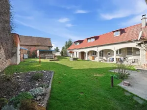 Prodej vícegeneračního domu, Hvozd, 216 m2