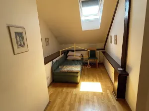 Pronájem bytu 3+kk, Žebrák, Náměstí, 87 m2