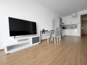 Pronájem bytu 2+kk, Praha - Holešovice, Komunardů, 57 m2