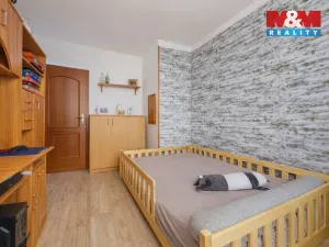 Prodej bytu 4+1, Litoměřice - Pokratice, Ladova, 77 m2