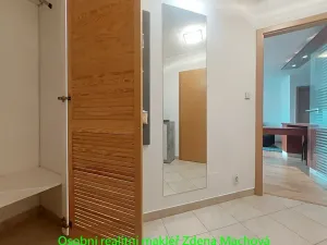 Pronájem bytu 2+kk, Praha - Strašnice, Gutova, 48 m2