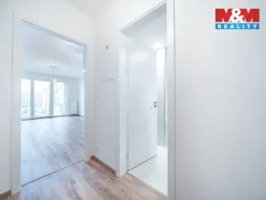 Pronájem bytu 1+kk, Praha, 34 m2