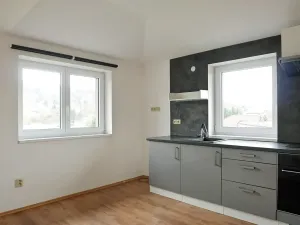 Pronájem bytu 2+1, Řevnice, V Luhu, 52 m2