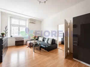 Prodej bytu 2+kk, Praha - Nusle, 5. května, 40 m2