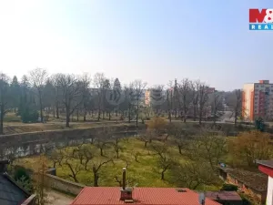 Pronájem bytu 1+1, Jaroměř, nám. Československé armády, 50 m2