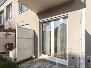 Pronájem bytu 1+kk, Praha - Hostavice, Českobrodská, 36 m2