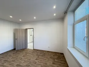 Pronájem bytu 2+kk, Pardubice - Bílé Předměstí, Kotkova, 60 m2