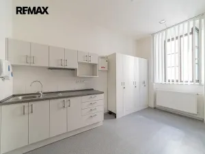 Prodej obchodního prostoru, Králíky, 5. května, 519 m2