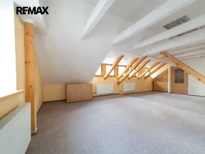Prodej kanceláře, Šumperk, nám. Míru, 200 m2