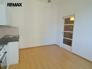 Pronájem bytu 3+1, Praha - Libeň, Pivovarnická, 78 m2