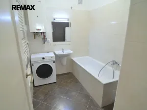 Pronájem bytu 3+1, Praha - Libeň, Pivovarnická, 78 m2