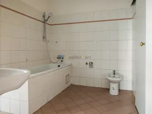 Pronájem bytu 2+1, Říčany, Komenského náměstí, 80 m2