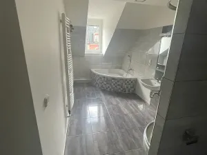 Pronájem bytu 2+1, Karlovy Vary, Moskevská, 60 m2