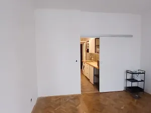 Pronájem bytu 1+kk, Praha - Vinohrady, Vinohradská, 33 m2