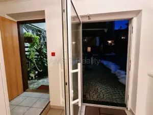 Pronájem kanceláře, Praha - Řepy, Žalanského, 53 m2